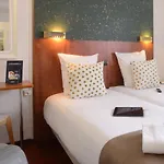 Hotel Arc-en-ciel Contact
