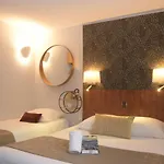 Arc-en-ciel Contact Hotel 2*