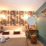 Arc-en-ciel Contact Hotel