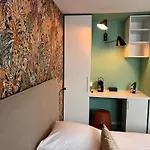 Arc-en-ciel Contact Hotel 2*