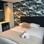 Hotel Arc-en-ciel Contact 2*