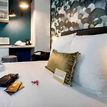 Arc-en-ciel Contact Hotel