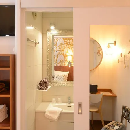 Arc-en-ciel Contact Hotel 2*