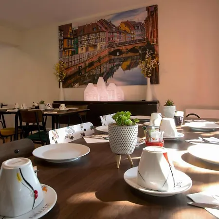 Hotel Arc-en-ciel Contact 2*