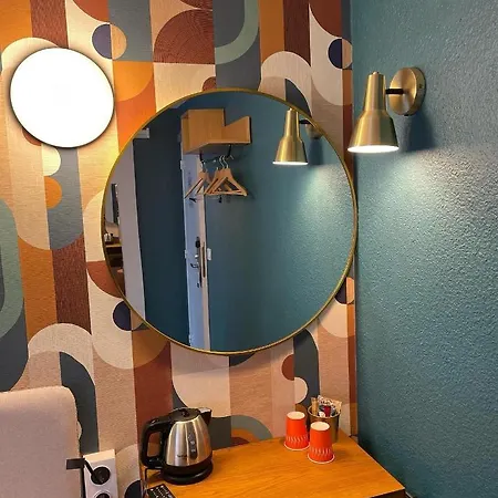 Arc-en-ciel Contact Hotel