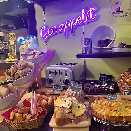 Hotel Arc-en-ciel Contact 2*