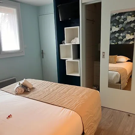 Hotel Arc-en-ciel Contact