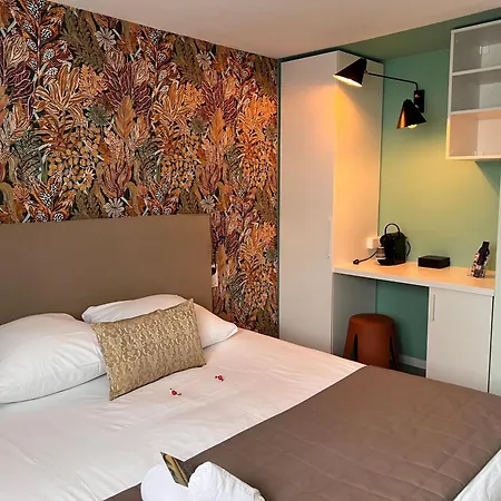 Hotel Arc-en-ciel Contact 2*