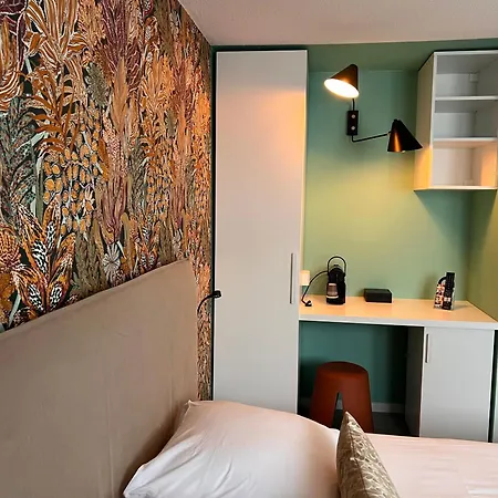 Arc-en-ciel Contact Hotel 2*