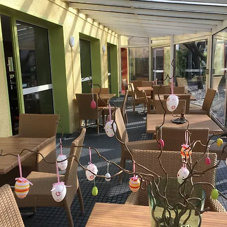 Hotel Arc-en-ciel Contact 2*