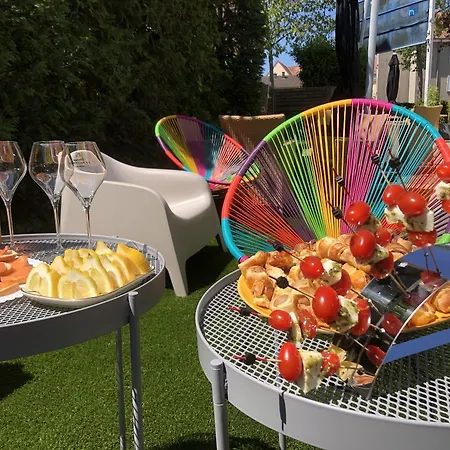 Hotel Arc-en-ciel Contact