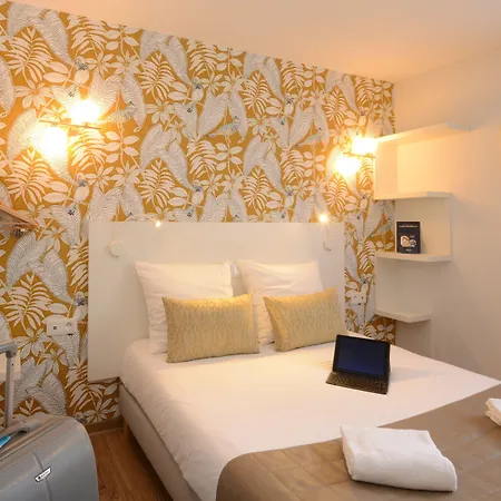 Arc-en-ciel Contact Hotel 2*