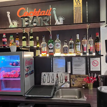 Arc-en-ciel Contact Hotel