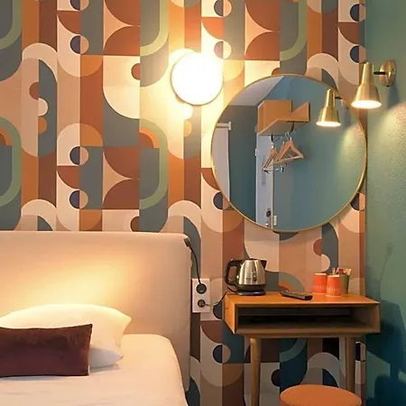 Arc-en-ciel Contact Hotel 2*