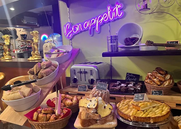 Hotel Arc-en-ciel Contact 2*