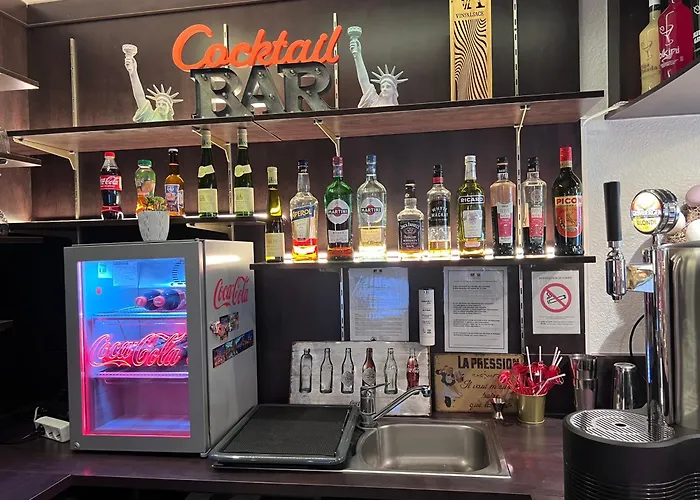 Arc-en-ciel Contact Hotel