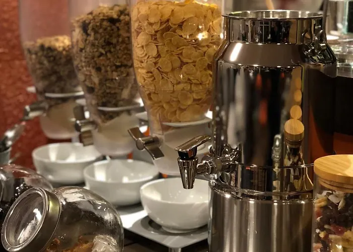 Hotel Arc-en-ciel Contact 2*